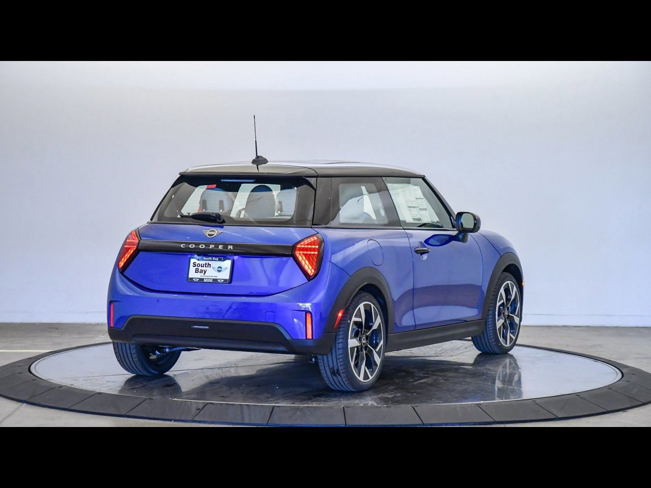 【Nin】新品未開封 MATE MINI ブルー New Blazing Blue 2026 MINI Cooper Oxford Edition for Sale
