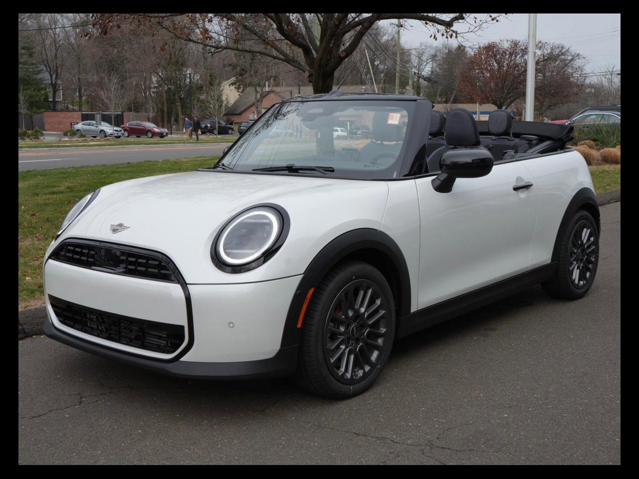 2026 MINI Convertible Cooper Signature's photo