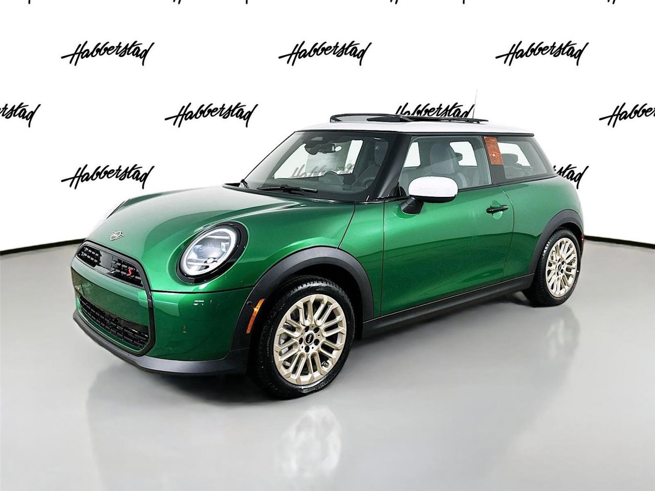 2026 MINI Hardtop Cooper S Signature's photo