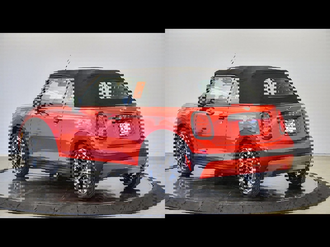 2025 Mini Cooper Convertible Iconic photo 2