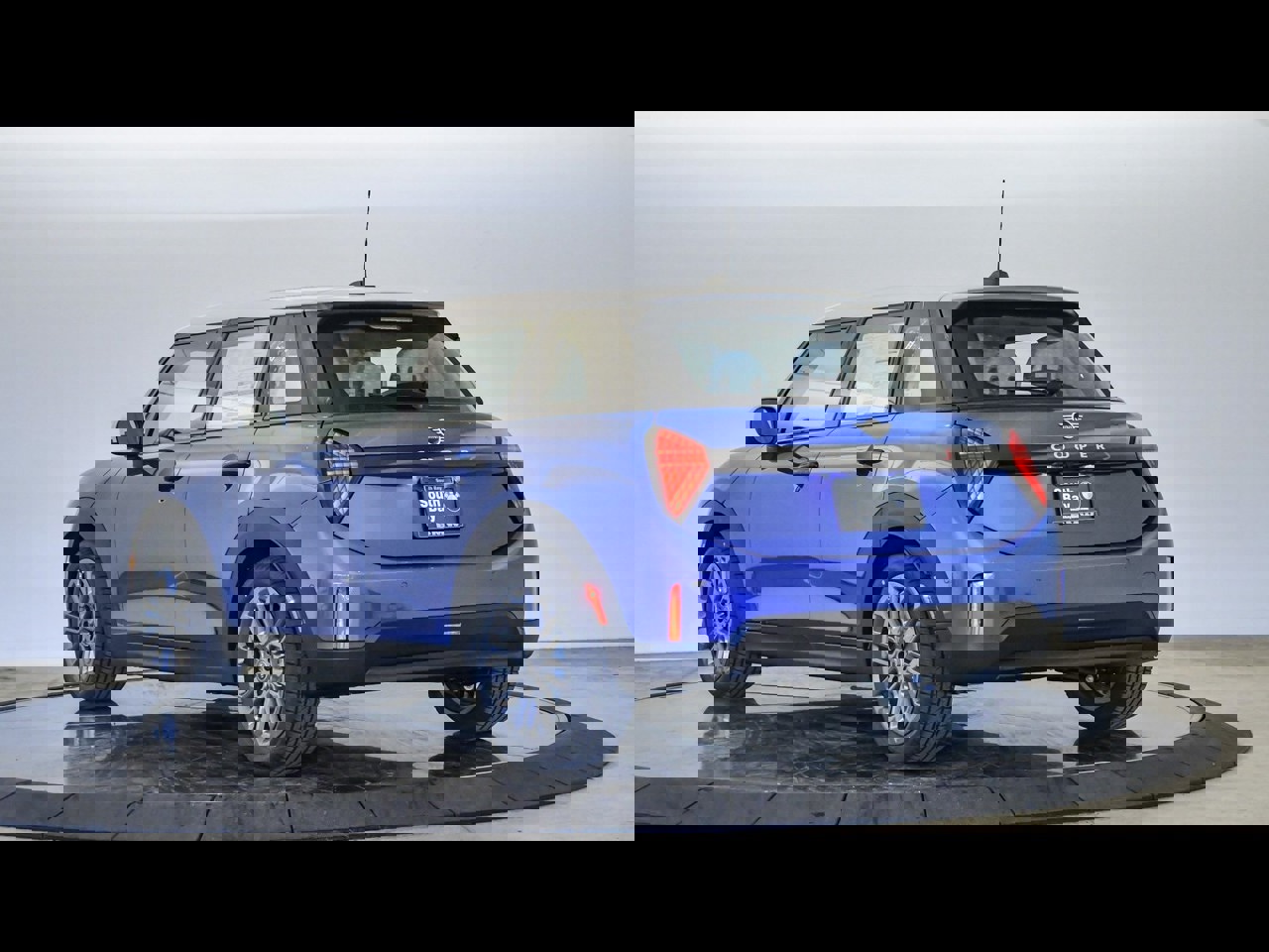 2025 Mini Cooper 4 Door Hardtop S photo 2