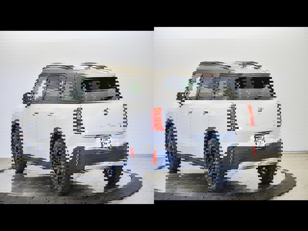 2026 Mini Countryman Iconic S ALL4 photo 2