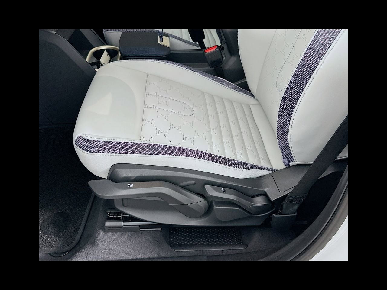New 2027 Nanuq White Metallic MINI OXFORD EDITION image 21
